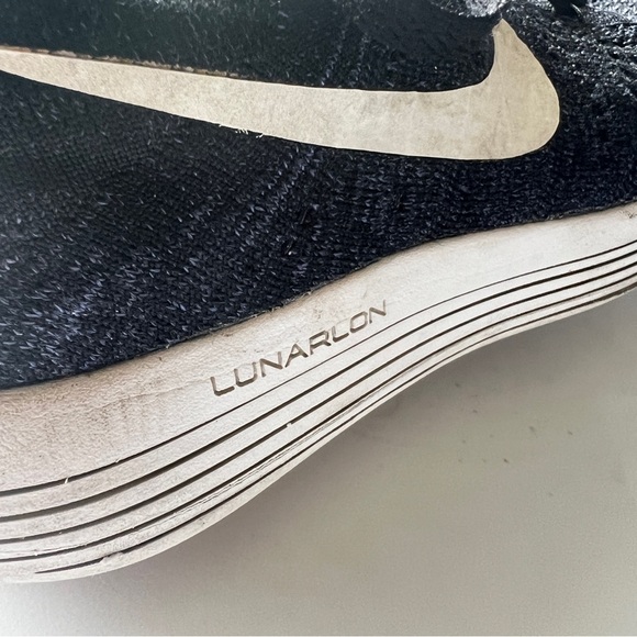 Nike LunarEpic Low Flyknit 2 Women's Running Shoes Size 7 Navy Blue 843765-005 - Picture 4 of 14